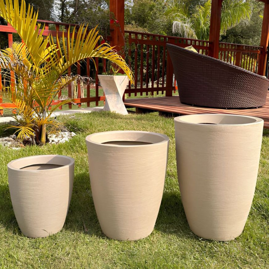 Conjunto de 3 Vasos para Plantas em Polietileno Decorativo Escovado - Luxo Moderno, Tamanhos P, M e G