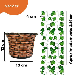 Arranjo com Trepadeira de Folhas de Hera e Vaso Marrom Trançado