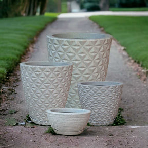 Kit 04 Vasos de Polietileno 3D para Plantas e Flores com Prato Coletor para Casa e Jardim