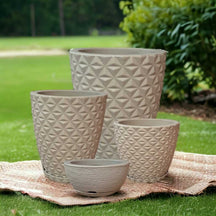 Kit 04 Vasos de Polietileno 3D para Plantas e Flores com Prato Coletor para Casa e Jardim