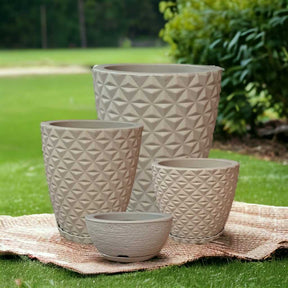 Kit 04 Vasos de Polietileno 3D para Plantas e Flores com Prato Coletor para Casa e Jardim