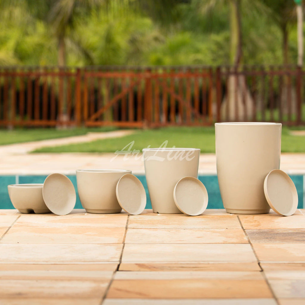 Conjunto de 4 Vasos Decorativos para Plantas em Polietileno - Modelos Coluna Bojo Escovado Luxo N°1 e N°2, Bojo N°1 e Bacia N°1 com Prato