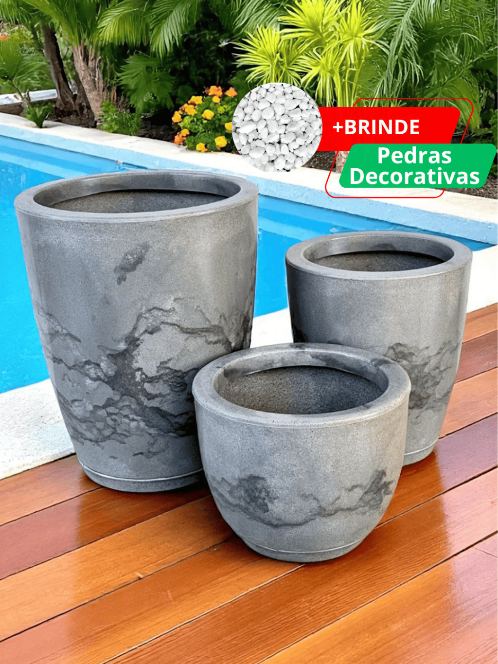 Kit com 3 Vasos Decorativos de Polietileno com Prato para Ambientes Externo e Interno