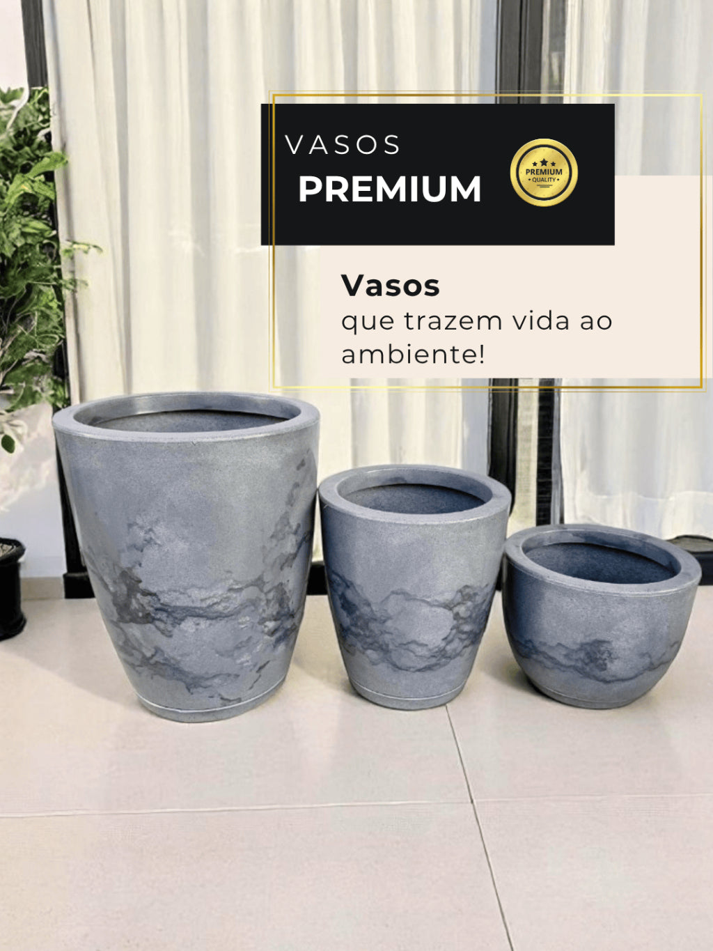Kit com 3 Vasos Decorativos de Polietileno com Prato para Ambientes Externo e Interno